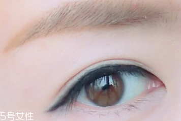 眼線膠筆怎么用？圖解眼線膠筆的畫法