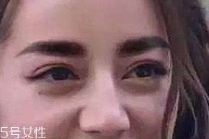 眉型常見(jiàn)失誤有哪些？眉頭壓實(shí)很難看