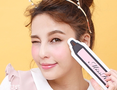 眼線膠筆怎么削？塑料眼線筆不是難題