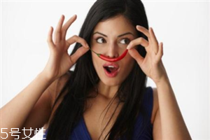 開眼角后多久可以吃辣？開眼角后不宜吃過多醬油