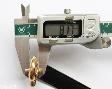 celine鯰魚包真假對比 教你認(rèn)清鯰魚包真假