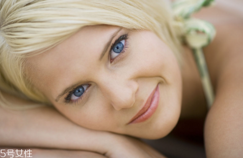 開眼角拆線后怎么清潔眼部？開眼角后可以適當(dāng)洗臉清潔