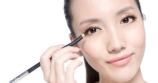 眼線液筆不出水怎么辦？畫眼線的常見誤區(qū)