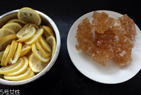 冰糖燉檸檬要燉多久 8到10小時為宜 冰糖燉檸檬要燉多久 8到10小時為宜