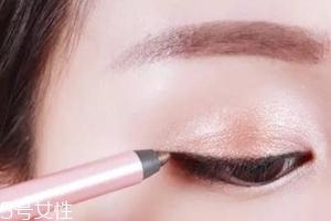 眼線怎么防止畫殘？分段畫不易錯