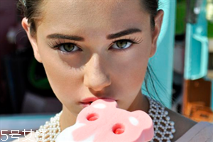 納米無(wú)痕雙眼皮的線會(huì)被吸收嗎？納米雙眼皮不是永久的