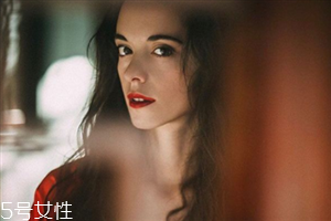 納米無(wú)痕雙眼皮多少錢？納米無(wú)痕雙眼皮就是埋線雙眼皮