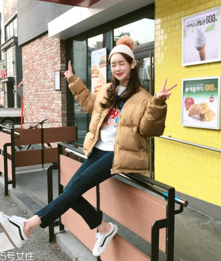 卡其色棉服怎么搭配？盡顯冬日氣質(zhì)范兒