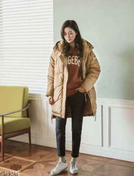 卡其色棉服怎么搭配？盡顯冬日氣質(zhì)范兒