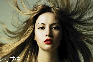 護(hù)發(fā)精油有必要買嗎？臨時修復(fù)分叉