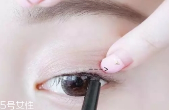 眼線液筆可以畫內(nèi)眼線嗎？