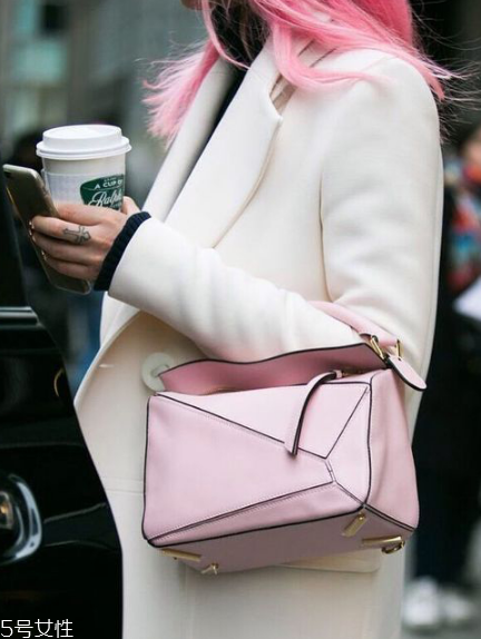 loewe包包怎么樣？舉手投足盡顯優(yōu)雅