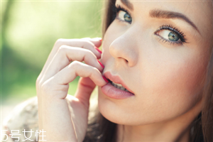 種睫毛后畫眼線怎么卸妝？睫毛種植適應(yīng)人群