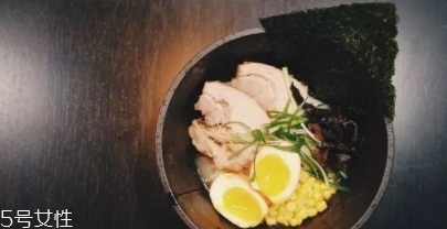 拉面的熱量 當(dāng)心會(huì)吃胖 拉面的熱量 當(dāng)心會(huì)吃胖