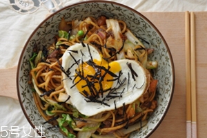 拉面可以炒嗎？教你炒拉面