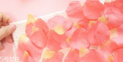 花瓣腮紅怎么做的？貌美又好用