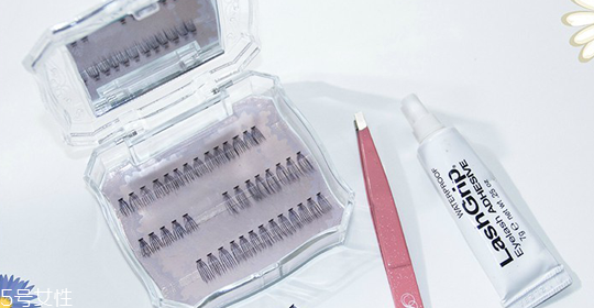 怎么使用單簇假睫毛？睫毛膏和假睫毛的區(qū)別