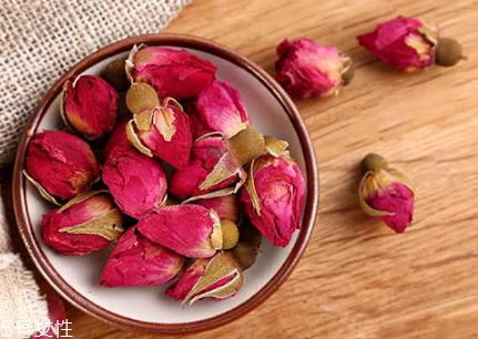 哪些人不能喝玫瑰花茶 四類(lèi)人不適合