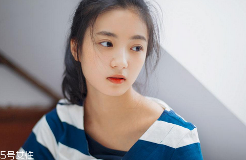 經(jīng)期能做雙眼皮嗎？割雙眼皮失敗方法