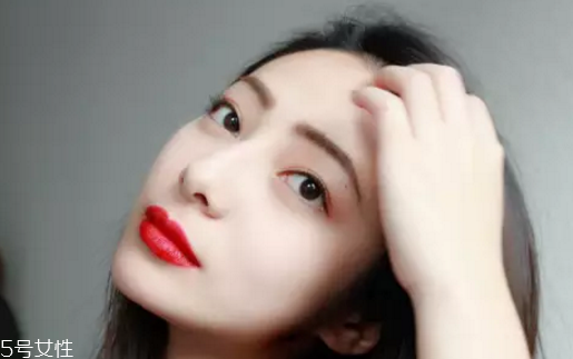 唇釉可以當腮紅嗎？唇釉這樣涂最好看