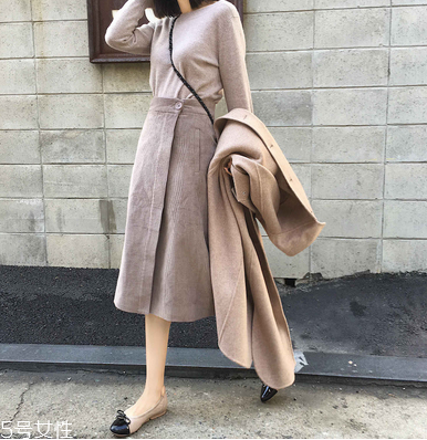 a字裙適合什么身材？氣質(zhì)a字裙開春必備