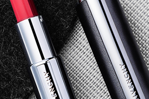 紀(jì)梵希口紅什么味道？老年代的脂粉味