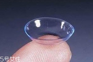 隱形眼鏡怎么戴？野蠻動作不可取