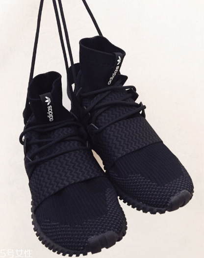 阿迪達(dá)斯有氣墊鞋嗎？人手一雙的百搭神器