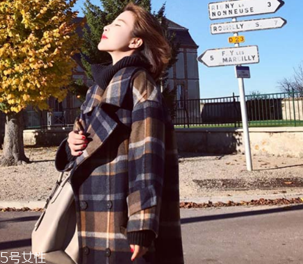 格子大衣適合什么人穿？經(jīng)典格紋永不過時