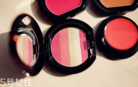 腮紅為什么引起過敏？腮紅刷該洗了