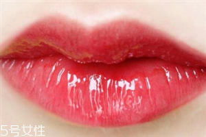 ysl唇釉怎么涂不掉色？唇部保養(yǎng)很重要