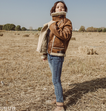 羊羔毛外套適合幾度穿？變身酷girl全靠它