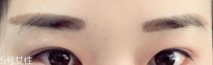 染眉膏和睫毛膏的區(qū)別 不要混合使用 染眉膏和睫毛膏的區(qū)別 不要混合使用