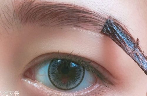 染眉膏可以持續(xù)多久？一天都不會(huì)暈妝的小秘密