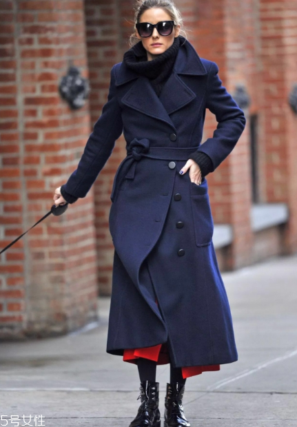 脖子短穿什么毛衣？輕松穿出天鵝頸