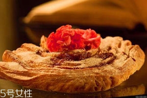 烤箱烤面包需要錫紙嗎 選用烘焙用紙 烤箱烤面包需要錫紙嗎 選用烘焙用紙