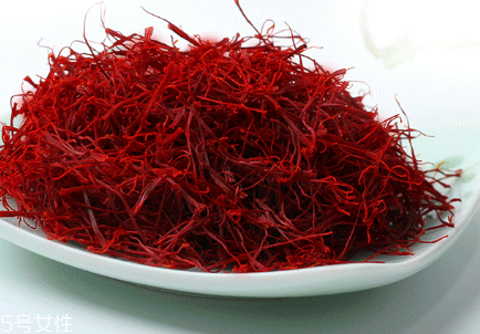 藏紅花和西洋參能一起泡水喝嗎 適量喝有好處 藏紅花和西洋參能一起泡水喝嗎 適量喝有好處