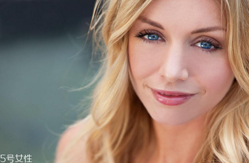 孕睫術多久后做美瞳線？孕睫術眼睛腫緩解小妙招