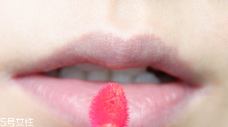 唇釉是什么東西？俗稱液體口紅