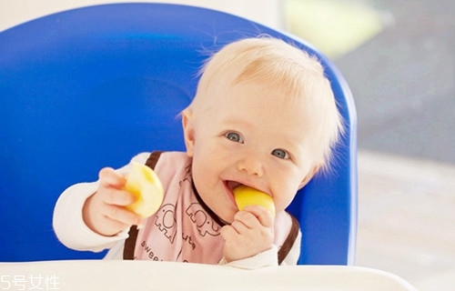 牙膠和磨牙棒有什么區(qū)別 材質不同