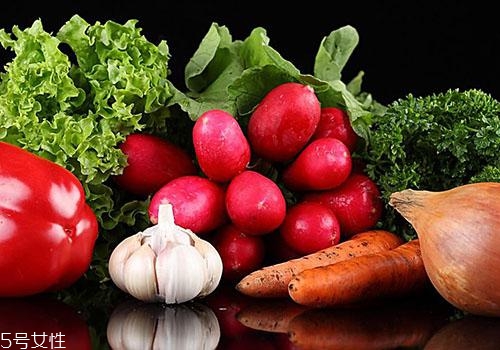 凍了的大蒜還能吃嗎 看有無(wú)變質(zhì) 凍了的大蒜還能吃嗎 看有無(wú)變質(zhì)