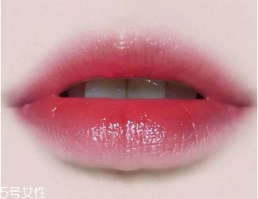 ysl唇釉怎么涂不掉色？唇部保養(yǎng)很重要