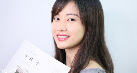 mac口紅哪個(gè)色號(hào)好看又百搭？超全試色