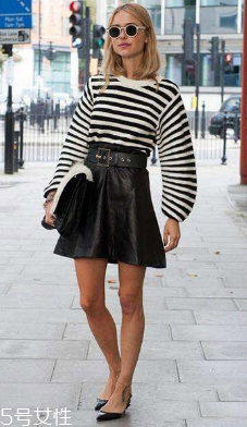皮裙配什么上衣好看？教你做個硬糖女孩