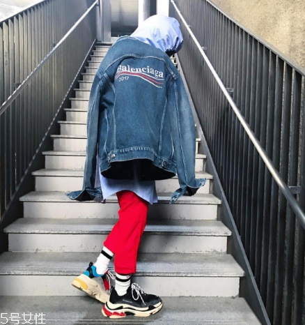 巴黎世家是什么檔次？件件都是街拍爆款