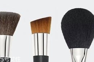 粉底刷可以用吹風(fēng)機吹干嗎？會炸毛