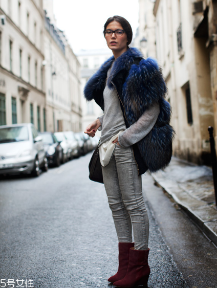 藍(lán)色皮草怎么搭配？盡顯高貴迷人氣質(zhì)