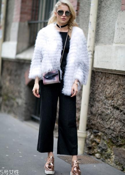 白色皮草怎么搭配？專屬于冬季的圣潔女神范兒