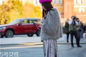 灰色皮草怎么搭配？這樣就能輕松駕馭