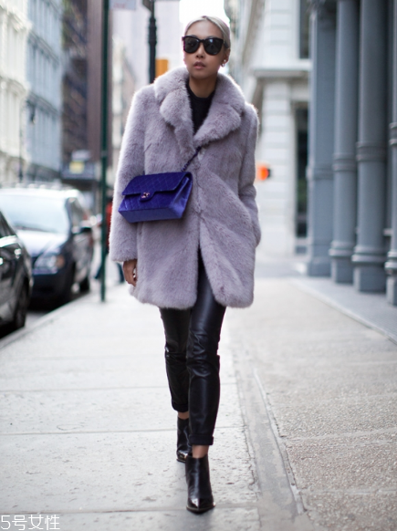 灰色皮草怎么搭配？這樣就能輕松駕馭